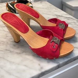 Chanel mules😍